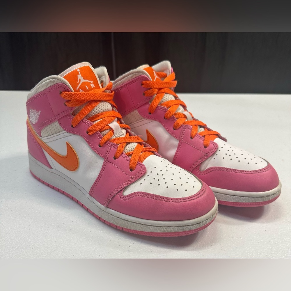 Nike Air Jordan 1 Mid Pinksicle Safety Orange White DX3240-681‎ GS Size 7Y